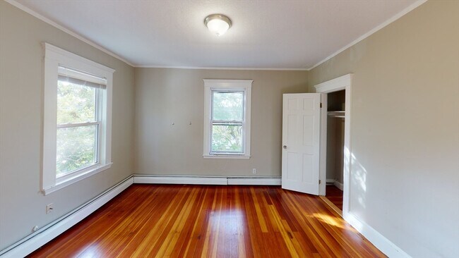 Building Photo - 12 Estrella St