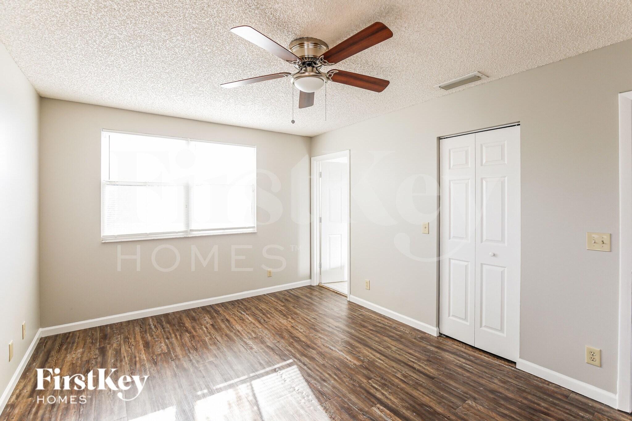 Building Photo - 3085 Lighthouse Pl