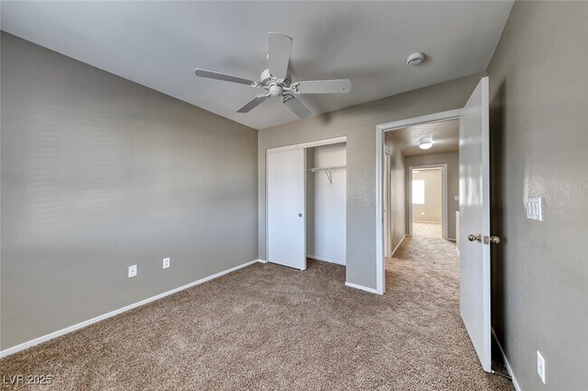 Building Photo - 7237 Twin Maples Ct