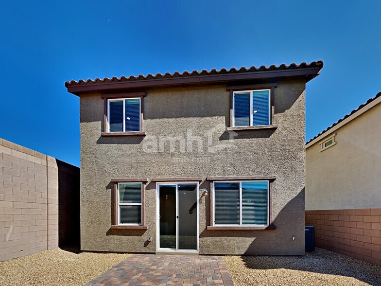 Building Photo - 10081 Roseum Ct