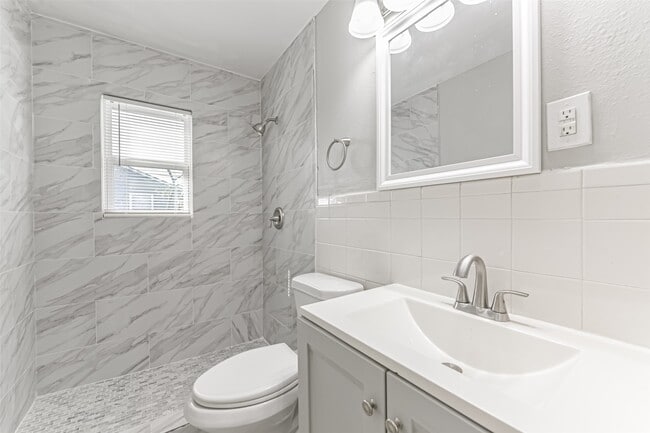 Building Photo - 510 S Utah St