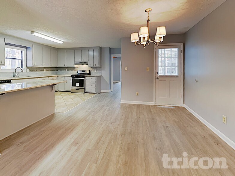 Building Photo - 3722 Holland Dr