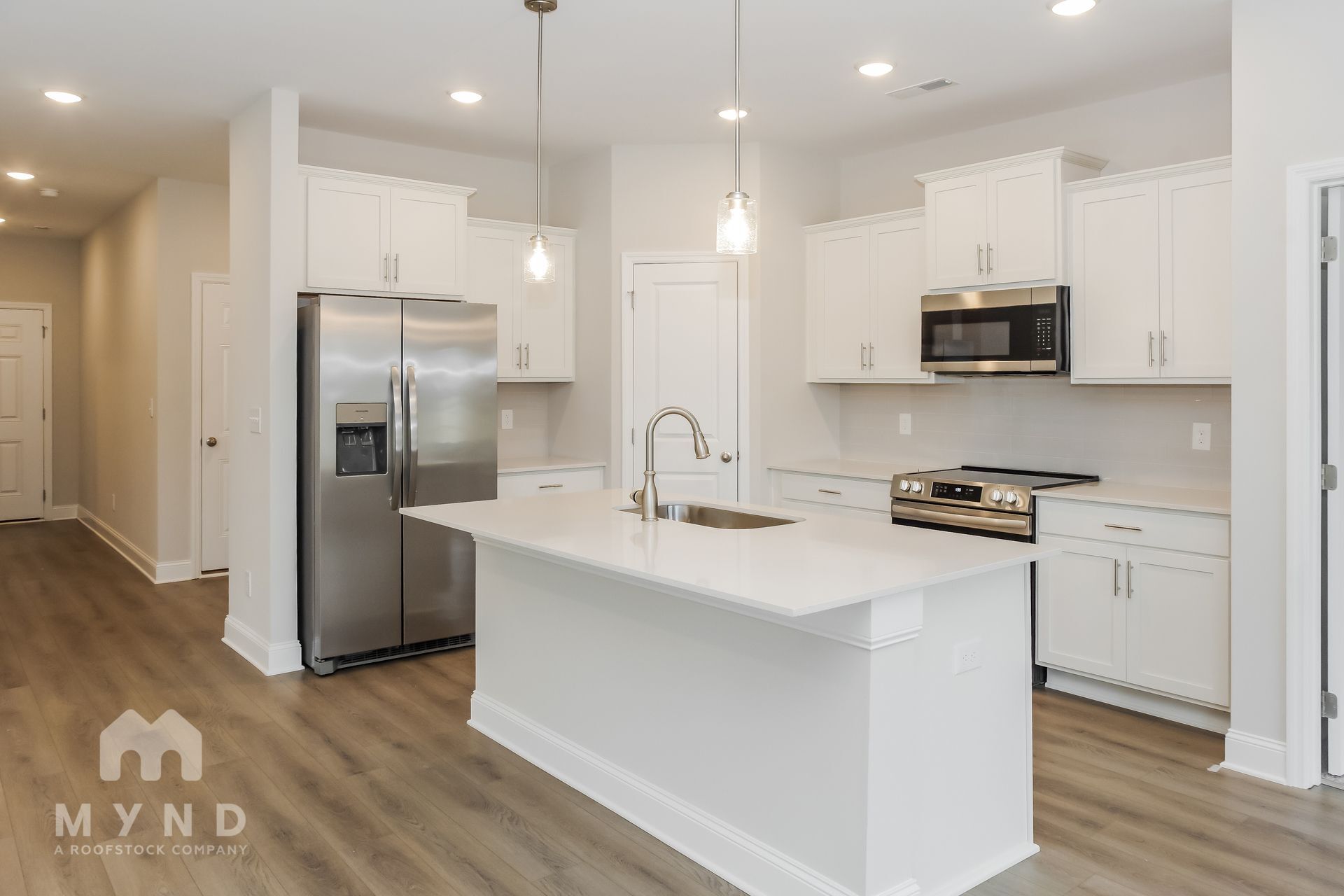 Building Photo - 219 Pine Is Ave