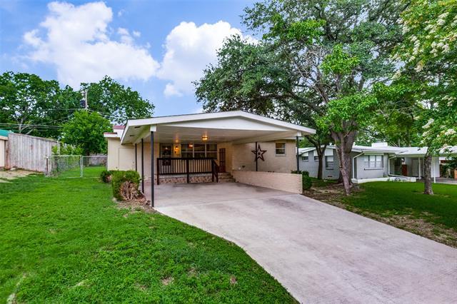 Building Photo - 2130 Forest Oaks Dr