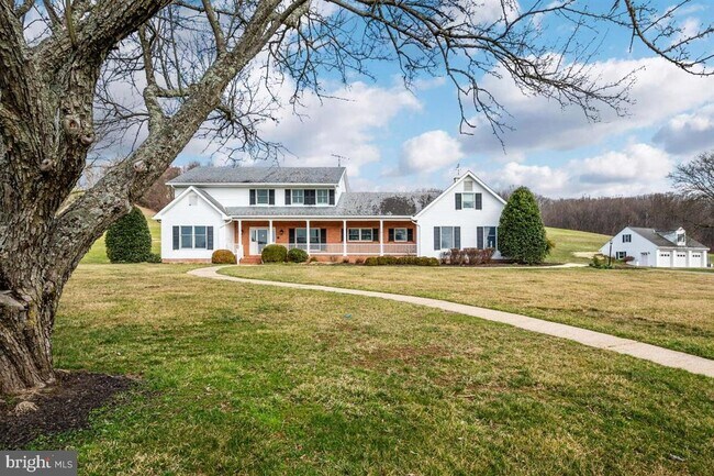 Building Photo - 15321 FALLS