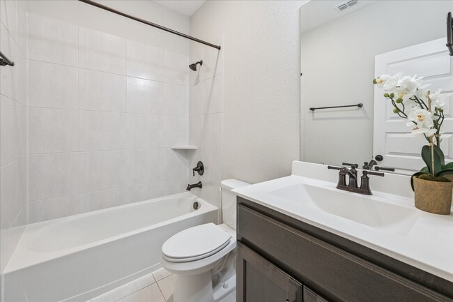 Building Photo - 10942 Brambling Wood Dr