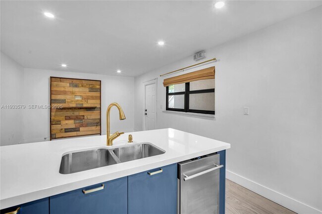 Building Photo - 3265 Virginia St