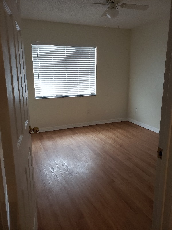 Building Photo - 2087 Oak Meadow Cir