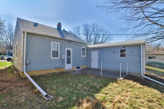 Building Photo - 715 S West Ave