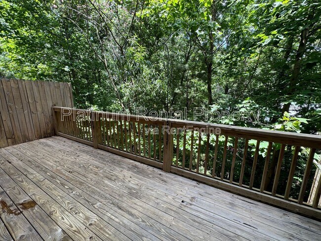 Building Photo - 1733 Brookside Lay Cir