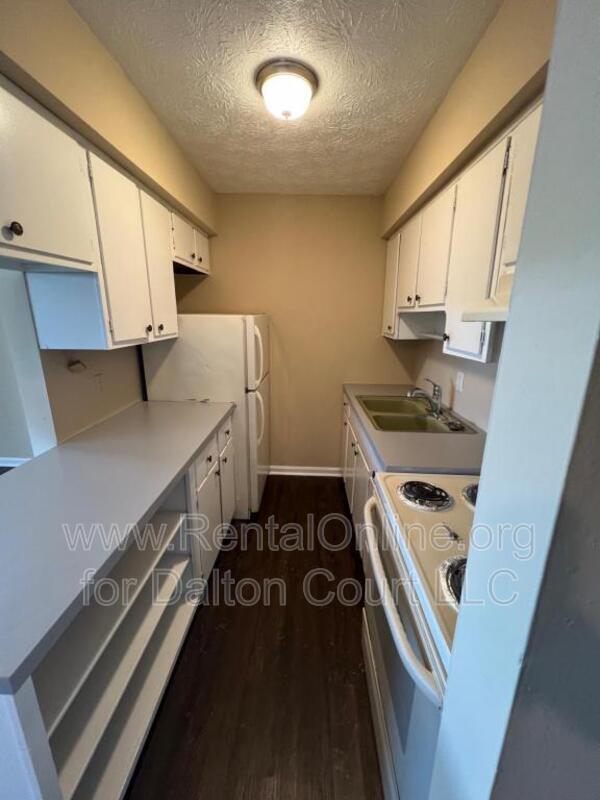 Building Photo - 1972 Cambridge Dr