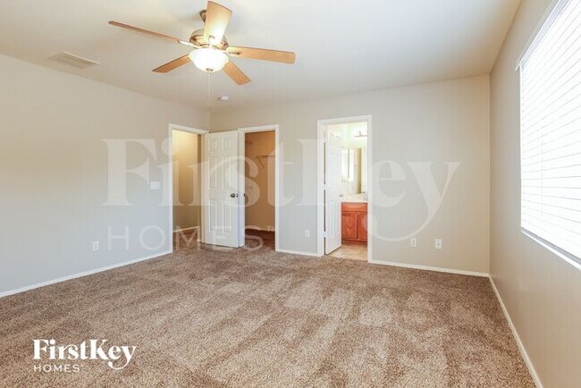 Building Photo - 11597 W Vogel Ave