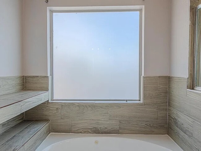 Building Photo - 6088 Los Siglos Dr