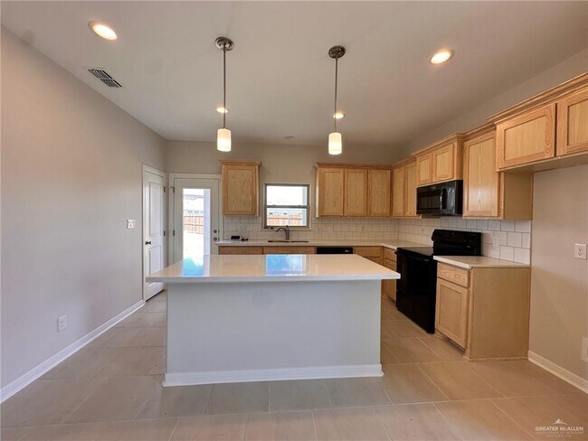 Building Photo - 21 Westway Ct