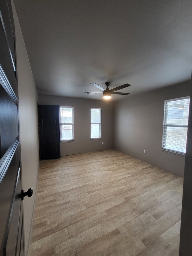 Interior Photo - Lick Estates