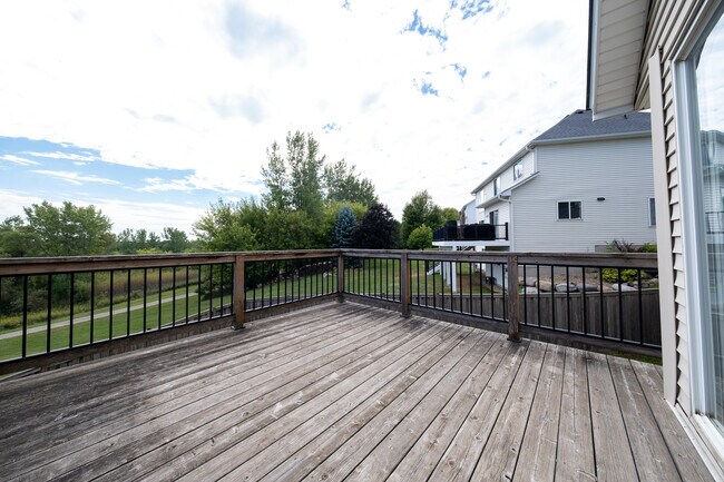 Building Photo - 10415 Ponds Way