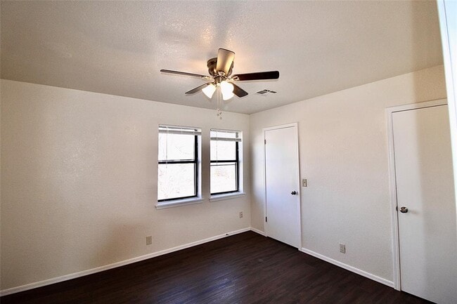 Building Photo - 2336 Heatherfield Ln