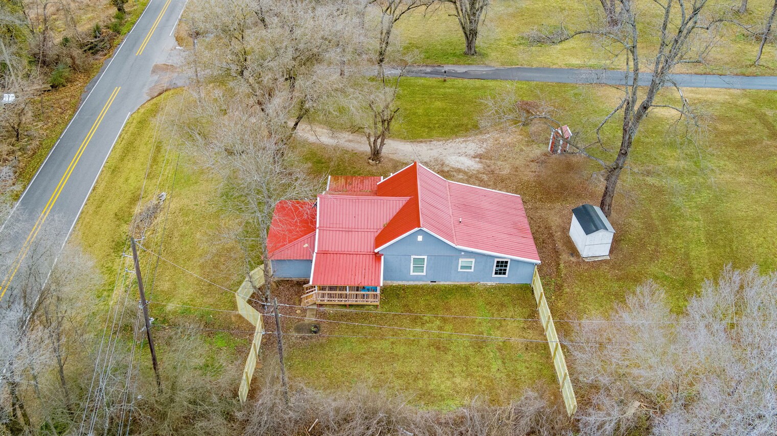 Building Photo - 1701 E Old Prairie Creek Rd