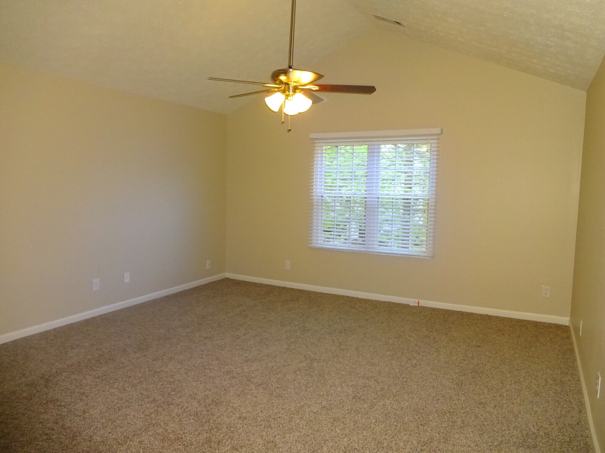 Building Photo - 3002 Sentinel Cir