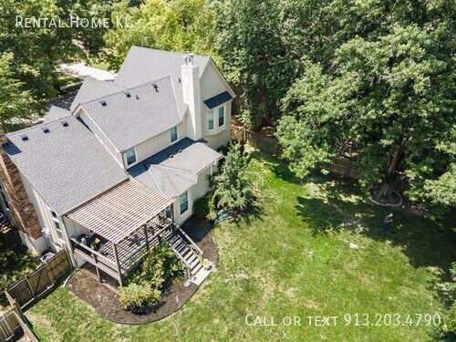 Building Photo - 15730 W Locust St