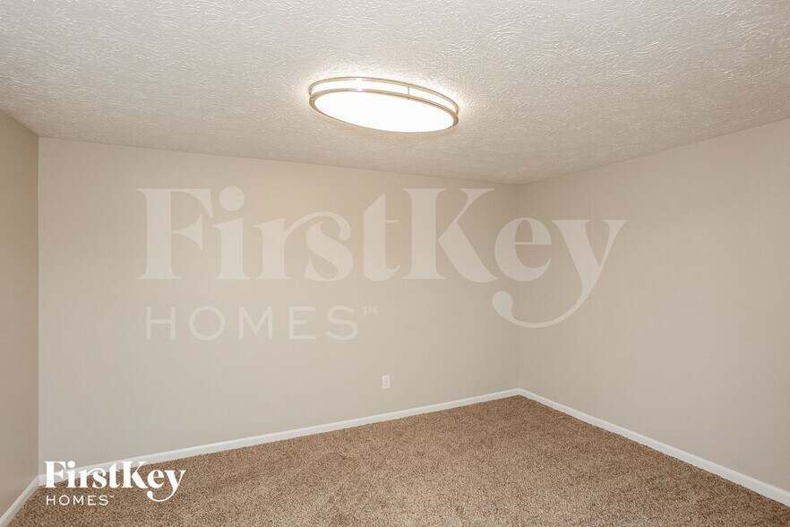 Building Photo - 8053 Harvest Ln