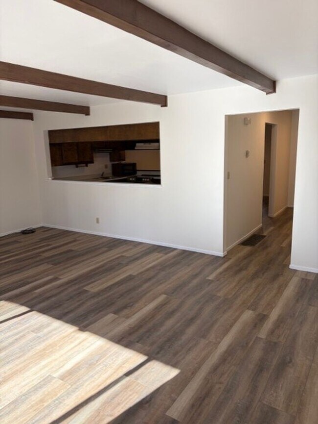 Building Photo - Northwood Estate Charmer - REDUCED PRICE