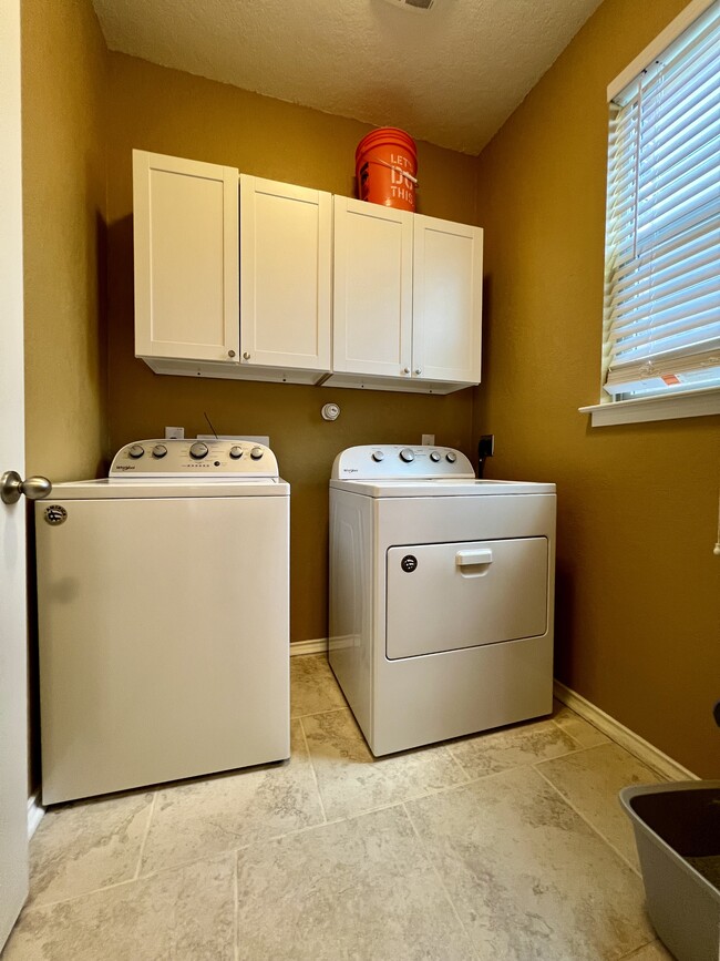 Building Photo - 7623 Eagle Park Dr