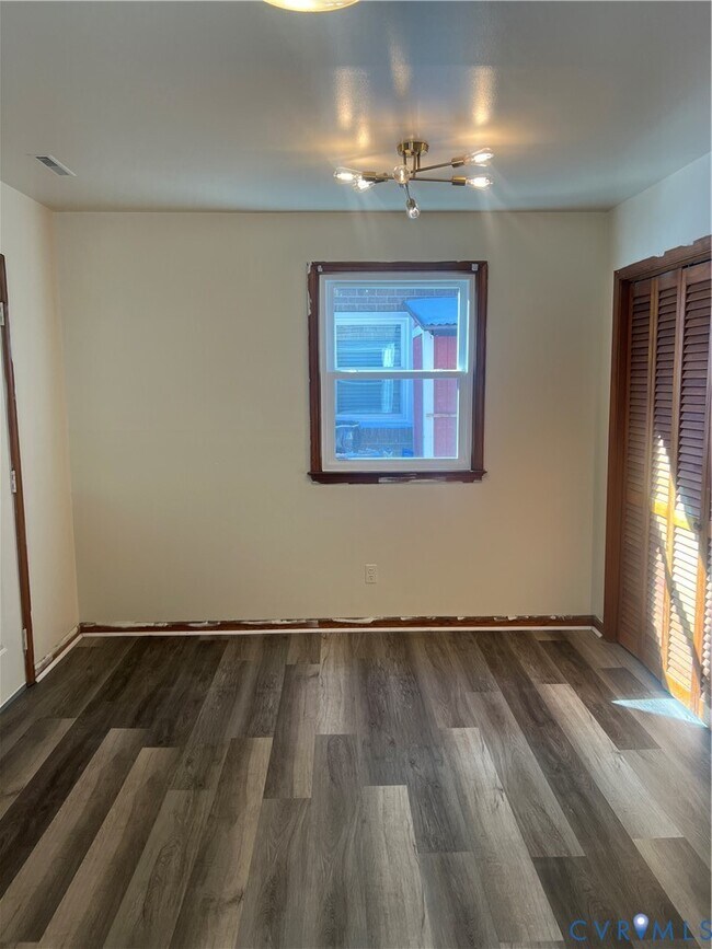 Building Photo - 3308 Woodlawn St