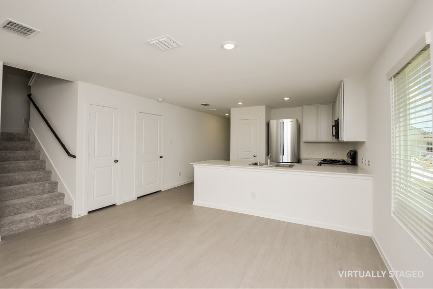 Building Photo - 2768 Mistwood Dr