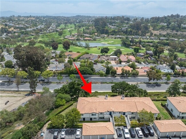 Building Photo - 30902 Club House Dr