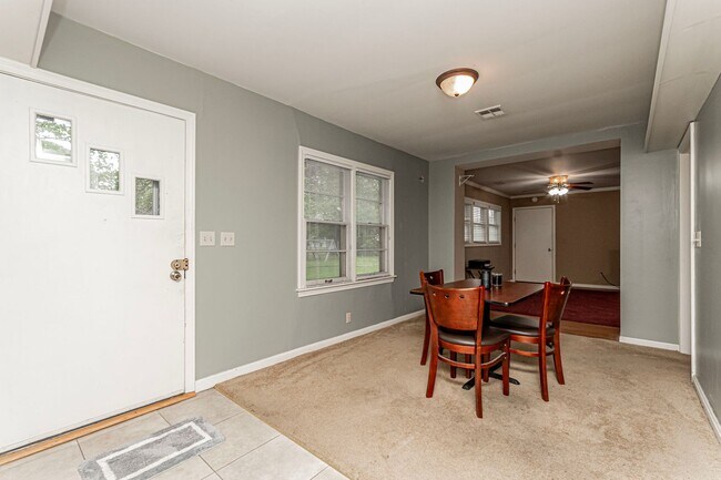 Building Photo - 1113 NW 3rd St