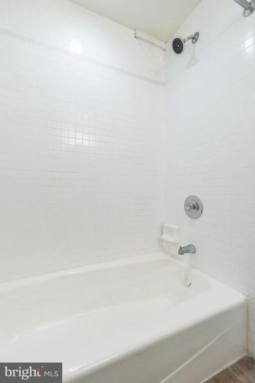 Building Photo - 303 Vine St