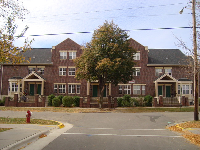 Building Photo - Randall Station