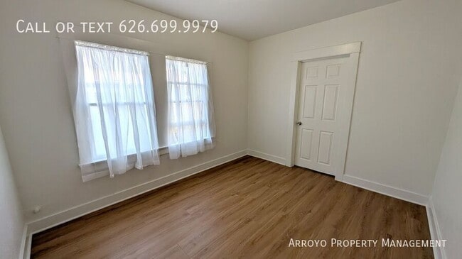Building Photo - 157 Norumbega Dr