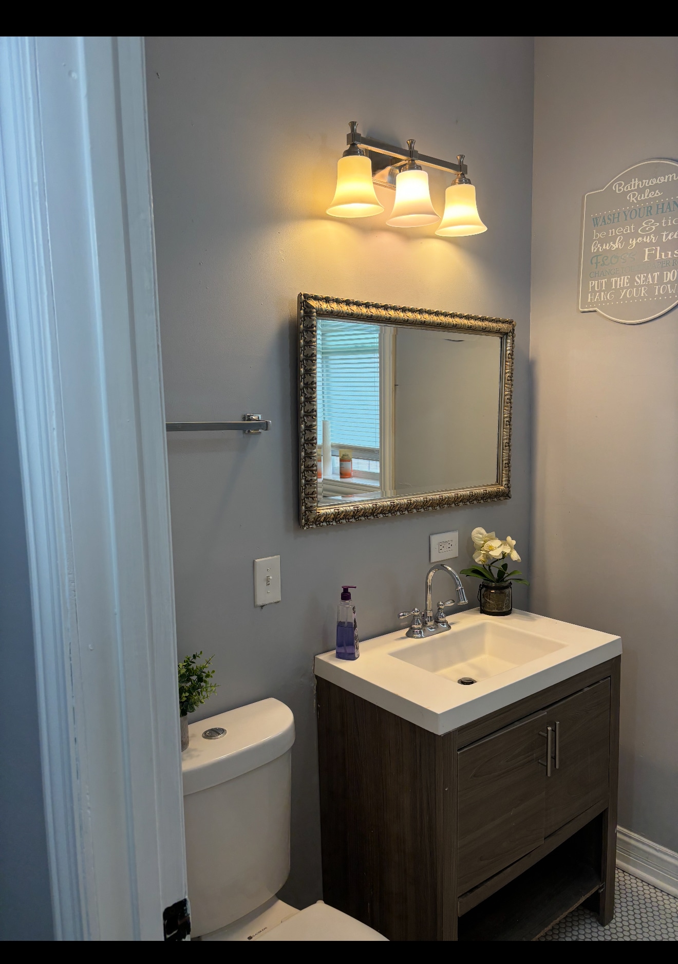 Building Photo - 3851 W Adams St