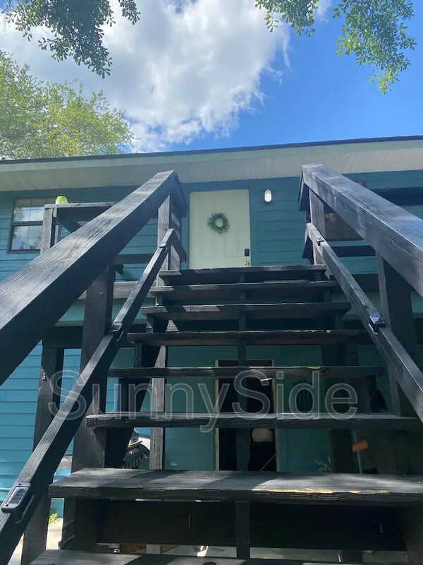 Building Photo - 3747 Florida 33