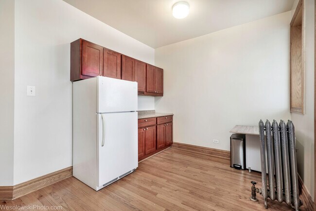 Building Photo - 1165 E 54th St