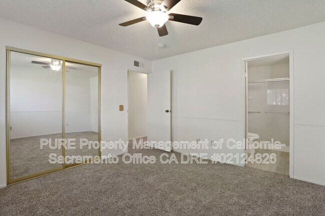 Building Photo - 6101 Tupelo Dr