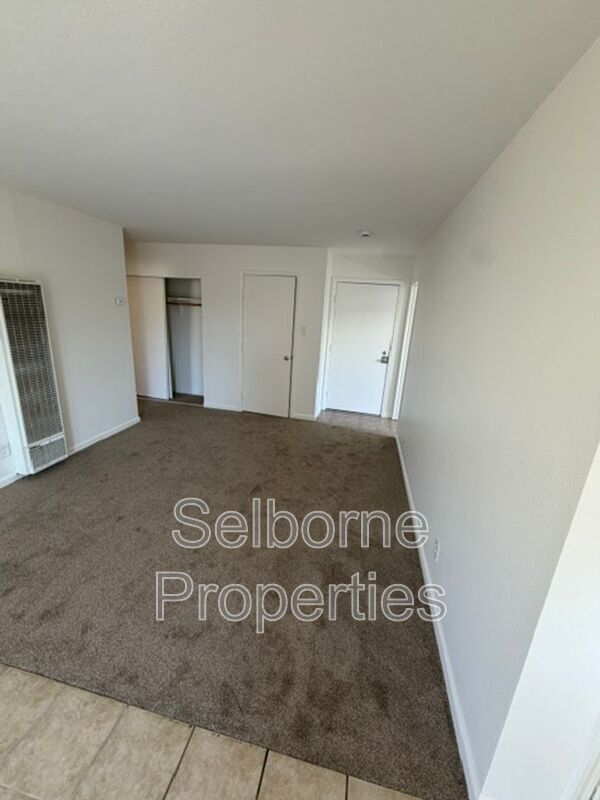 Building Photo - 407 Fairmount Ave