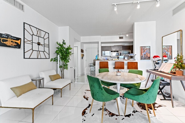 Building Photo - 550 Okeechobee Blvd