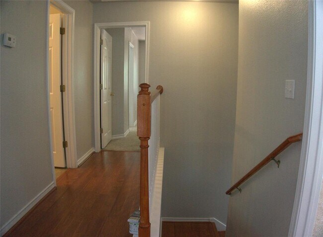 Building Photo - 1512 Parkfield Cir