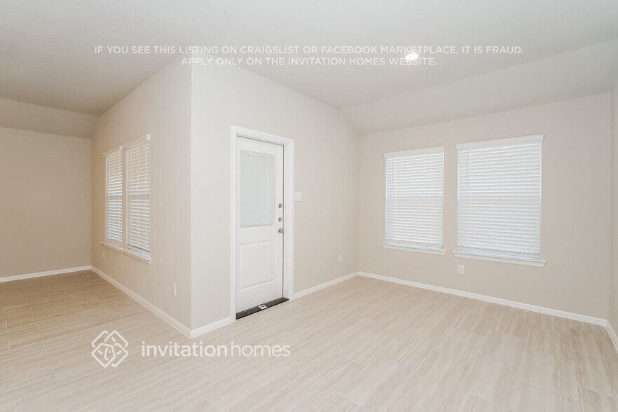 Building Photo - 444 Kaufman Dr