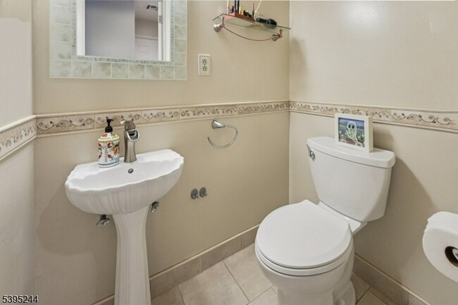 Building Photo - 10 De Palma Ct