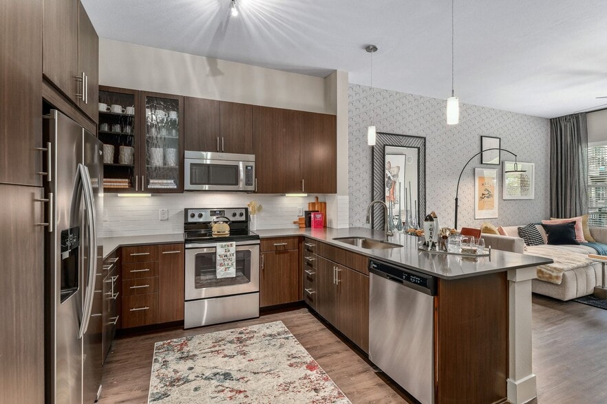 Primary Photo - The Fairmount at Oak Lawn