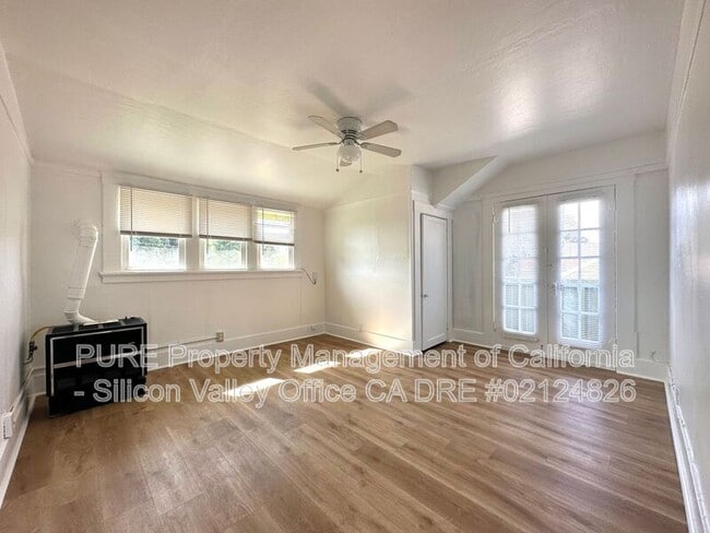 Building Photo - 373 Richmond Ave