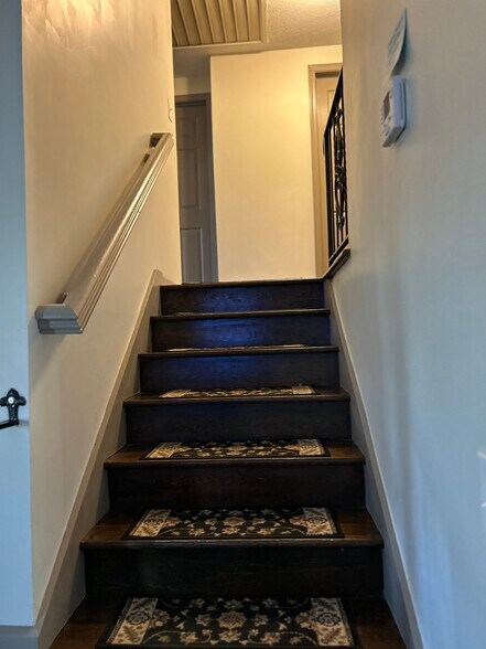 Building Photo - 1205 N Parker St