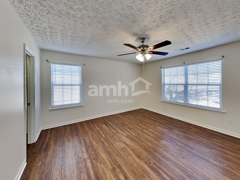 Building Photo - 114 Nacoochee Way