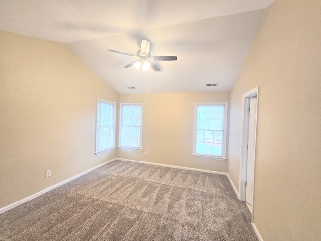 Building Photo - 1009 Friar Tuck Ct