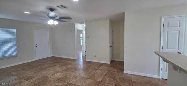 Building Photo - 1415 NE 8th Terrace