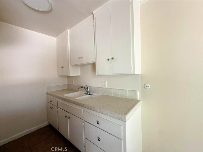 Building Photo - 8371 Northgate Ave